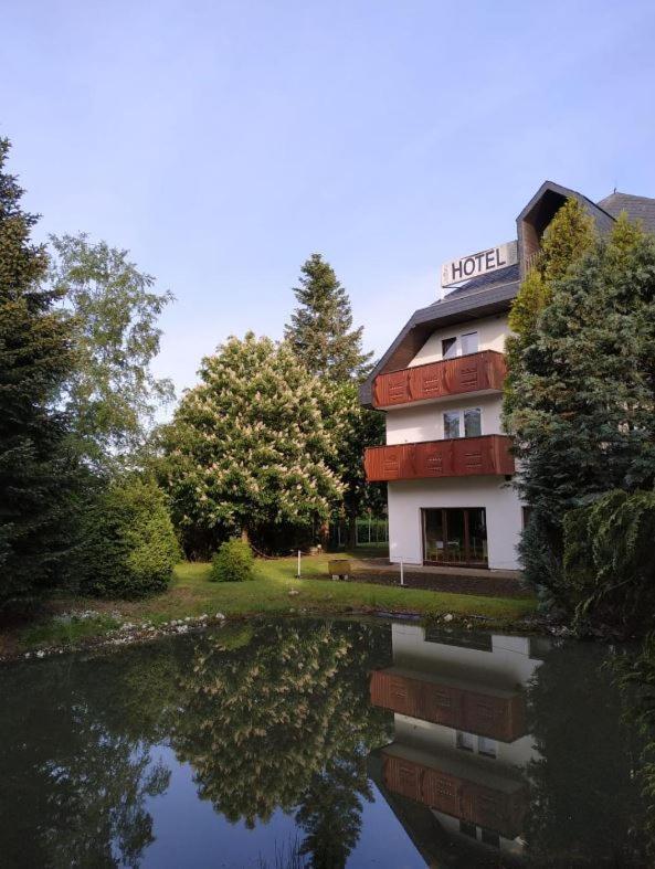 Zenner's Landhotel Newel Buitenkant foto